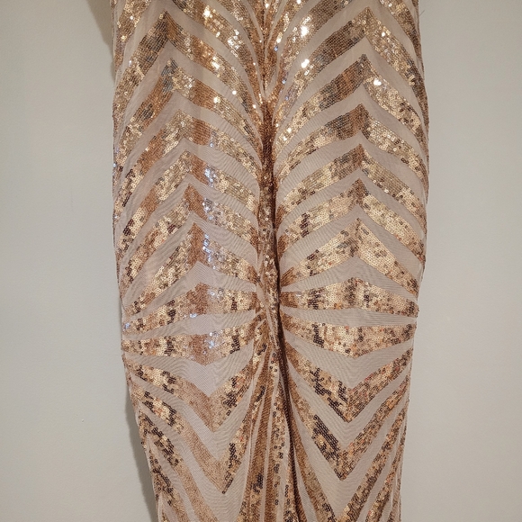 Cream V neck long dress with sequins - Picture 4 of 9